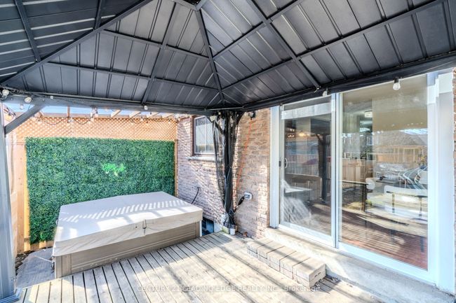 1807 Listowell Cres, House attached with 3 bedrooms, 2 bathrooms and 1 parking in Pickering ON | Image 24