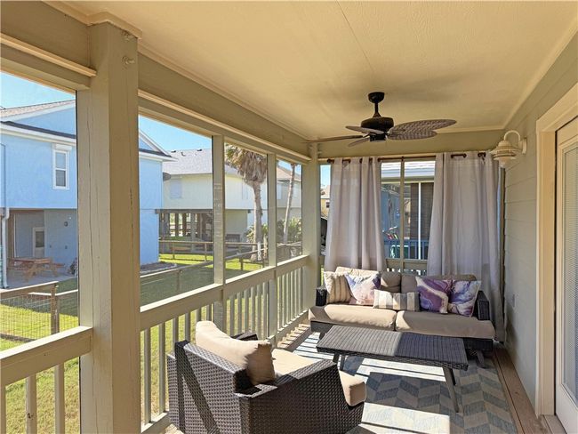 1020 S Live Oak St, House other with 2 bedrooms, 2 bathrooms and null parking in Rockport TX | Image 21