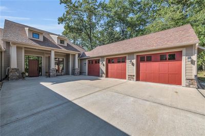 9110 Nw 81 St Street, House other with 5 bedrooms, 4 bathrooms and null parking in Weatherby Lake MO | Image 3