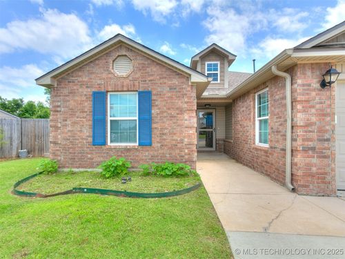 420 Ne 17th Pl, Newcastle, OK, 73065-3302 | Card Image