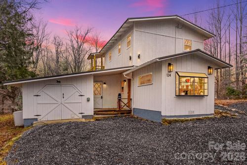 124 Glad Tidings Ln, Sylva, NC, 28779-1181 | Card Image