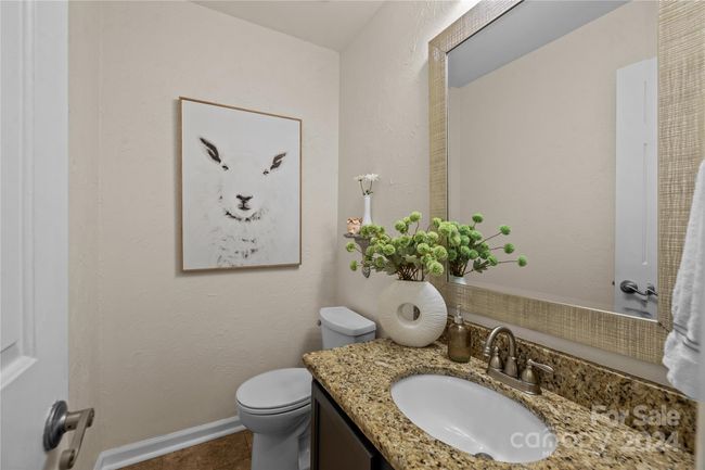 First level Powder room | Image 18