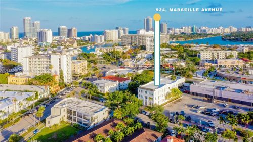 apt-33-924 Marseille Dr, Miami Beach, FL, 33141-2973 | Card Image