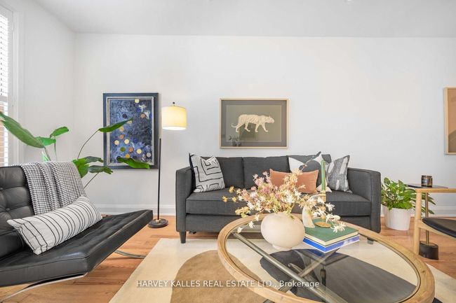 418 Ontario St, House attached with 3 bedrooms, 2 bathrooms and null parking in Toronto ON | Image 7