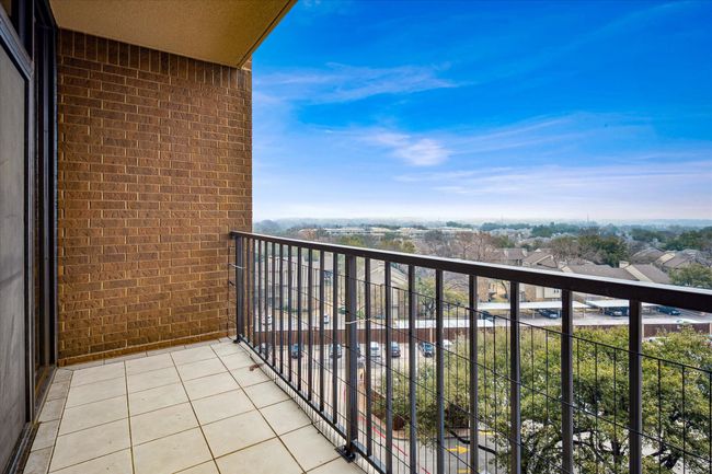 Balcony | Image 16