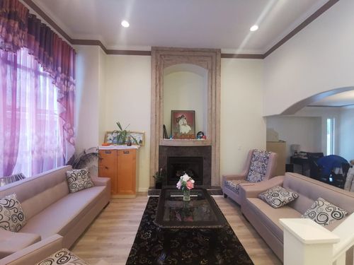 {{alt}} | Card Image