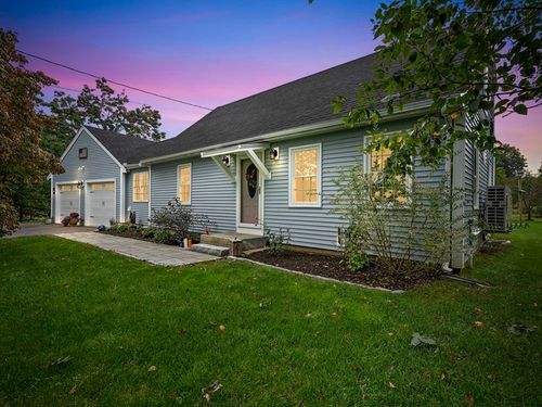 272 Main Ave, South Hampton, NH, 03827-3504 | Card Image