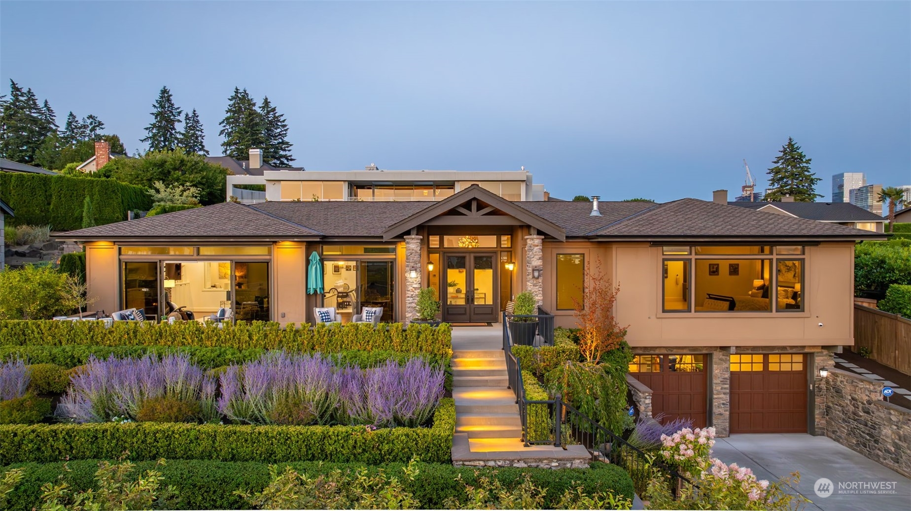 Vineyard Crst, Bellevue, WA 98004