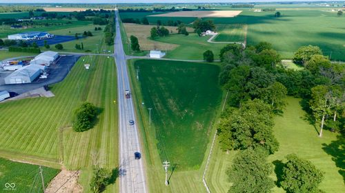 325 East Dr, Shelbyville, IN, 46176 | Card Image