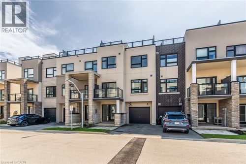 32-1121 Cooke Blvd, Burlington, ON, L7T0C3 | Card Image