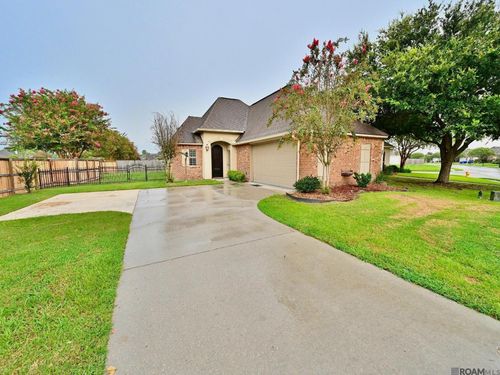 10409 Springtree Ave, Baton Rouge, LA, 70810-7769 | Card Image