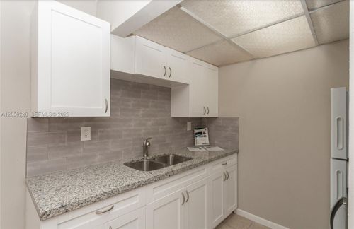 218-2145 Pierce St, Hollywood, FL, 33020-7402 | Card Image