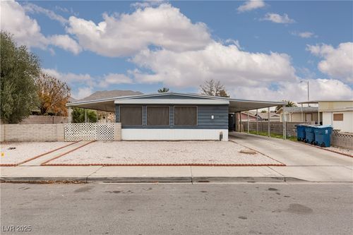 330 Sir Richard East Dr, Las Vegas, NV, 89110-0105 | Card Image