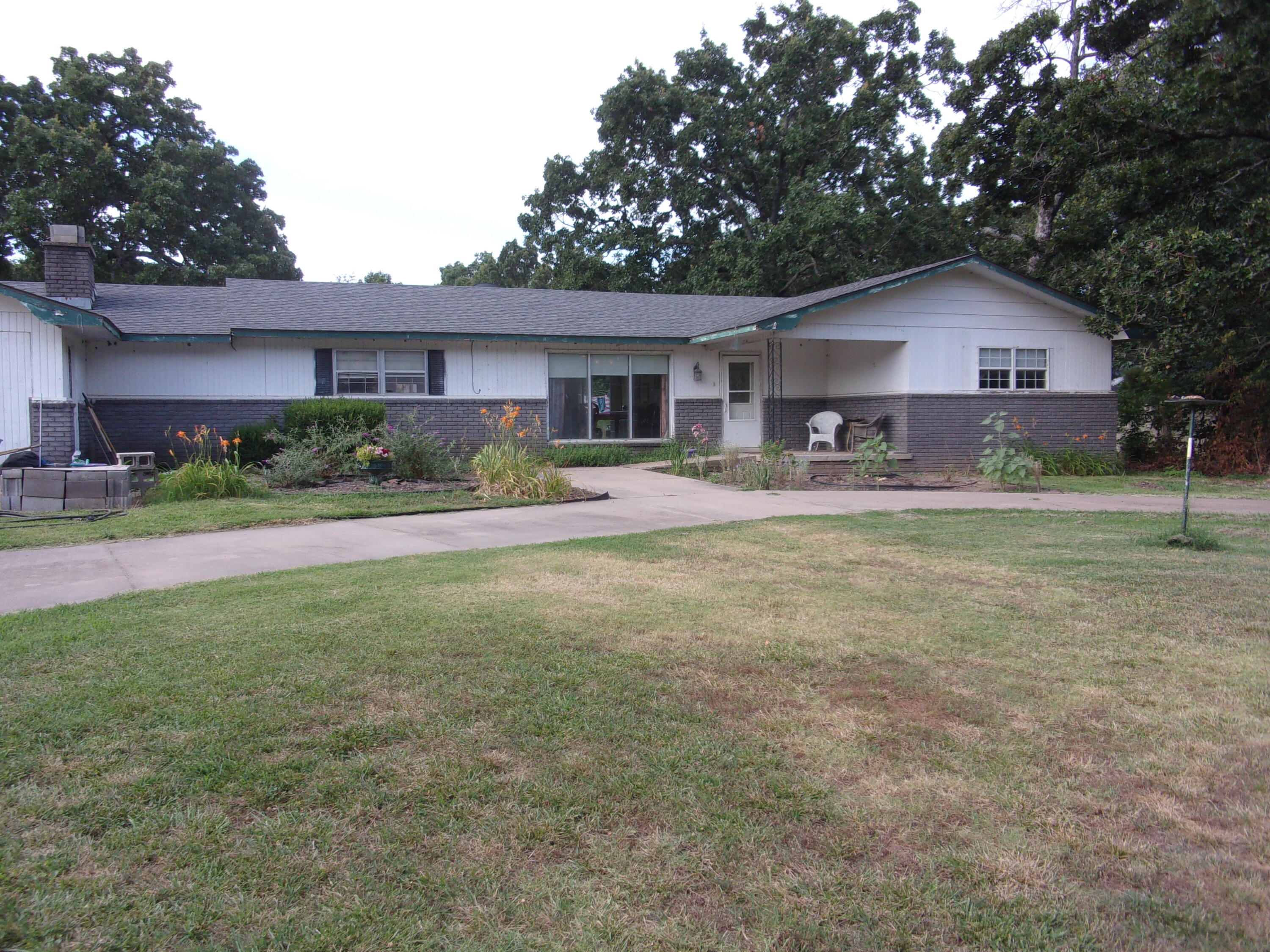 240 Rd, Afton, OK 74331