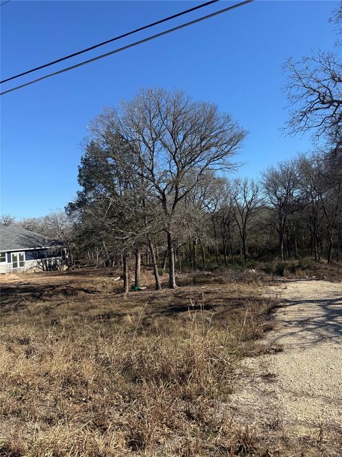 115 Deep Woods Ct, Cedar Creek, TX, 78612-3690 | Card Image