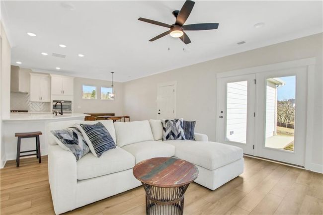 132 Marble Tree Way, House other with 3 bedrooms, 3 bathrooms and null parking in Ball Ground GA | Image 22