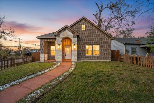 3301 Hanger Ave, Fort Worth, TX, 76105-4024 | Card Image