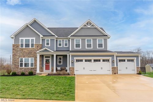 3349 Stoneleigh Rd Ne, Canton, OH, 44721-2375 | Card Image