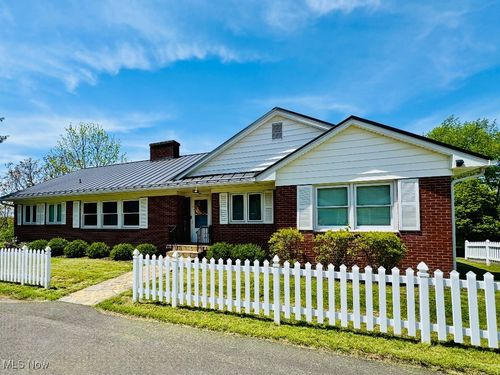 95 Sunset Dr, Mcconnelsville, OH, 43756-1066 | Card Image