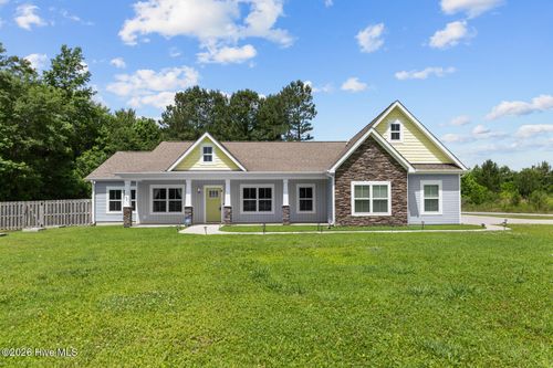 105 Nautical Waves Rd, Hubert, NC, 28539-4678 | Card Image