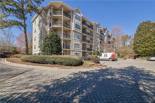 1406 River Green Dr Nw, Atlanta, GA, 30327-3064 | Card Image