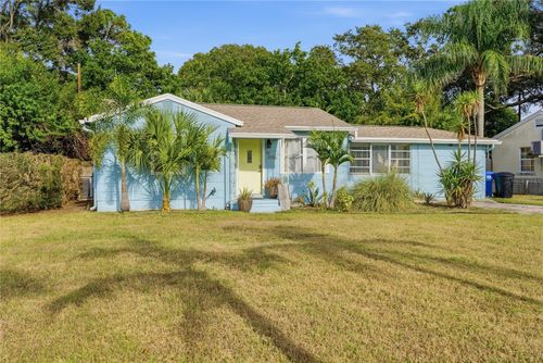 1249 Essex Dr N, St Petersburg, FL, 33710-5657 | Card Image