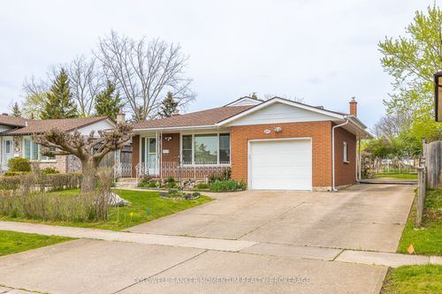 4177 Brookdale Dr, Niagara Falls, ON, L2H2A9 | Card Image