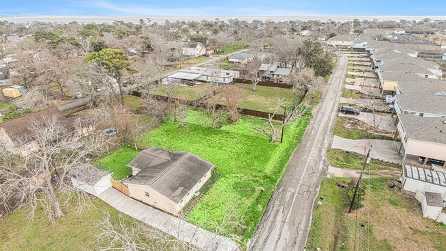 402 Bay Oaks Dr, Home with 0 bedrooms, 0 bathrooms and null parking in La Porte TX | Image 20