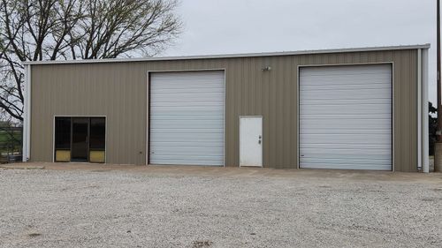 2148 W Old Highway 40, Salina, KS, 67401-2093 | Card Image