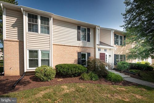104-104 Meadow Ct, GLEN MILLS, PA, 19342-8127 | Card Image