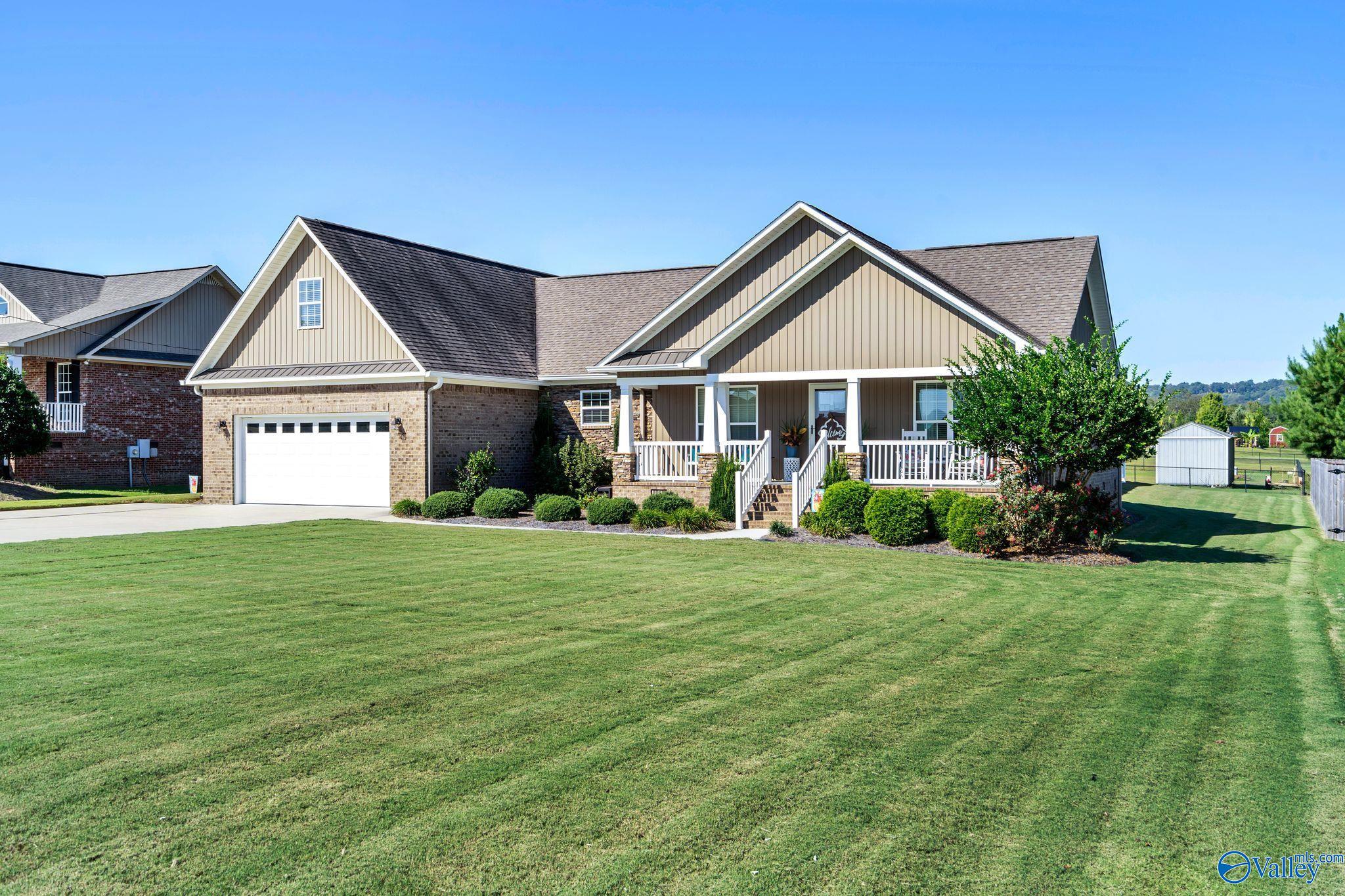 Oakland Dr, Gadsden, AL 35901