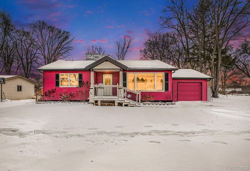 1444 E Pierson Rd, Flushing, MI, 48433-1823 | Card Image