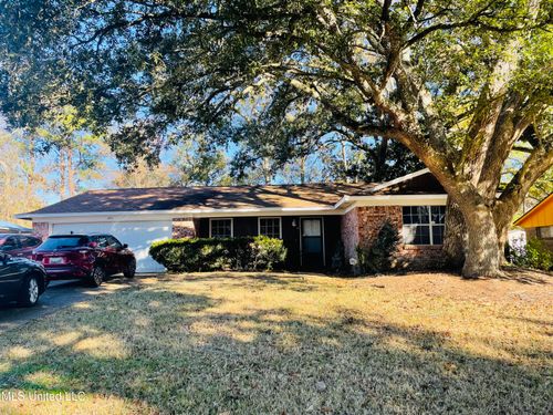 450 Annette Ln, D'Iberville, MS, 39540-3704 | Card Image