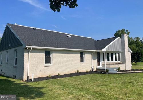 1005 2nd Ave, MANCHESTER, PA, 17345-9432 | Card Image