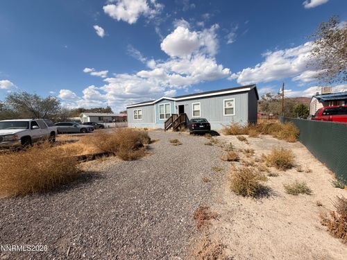 1075 Donner Trl, Silver Springs, NV, 89429-6935 | Card Image