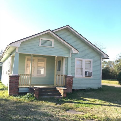 109 Broad St, West Orange, TX, 77630-5403 | Card Image