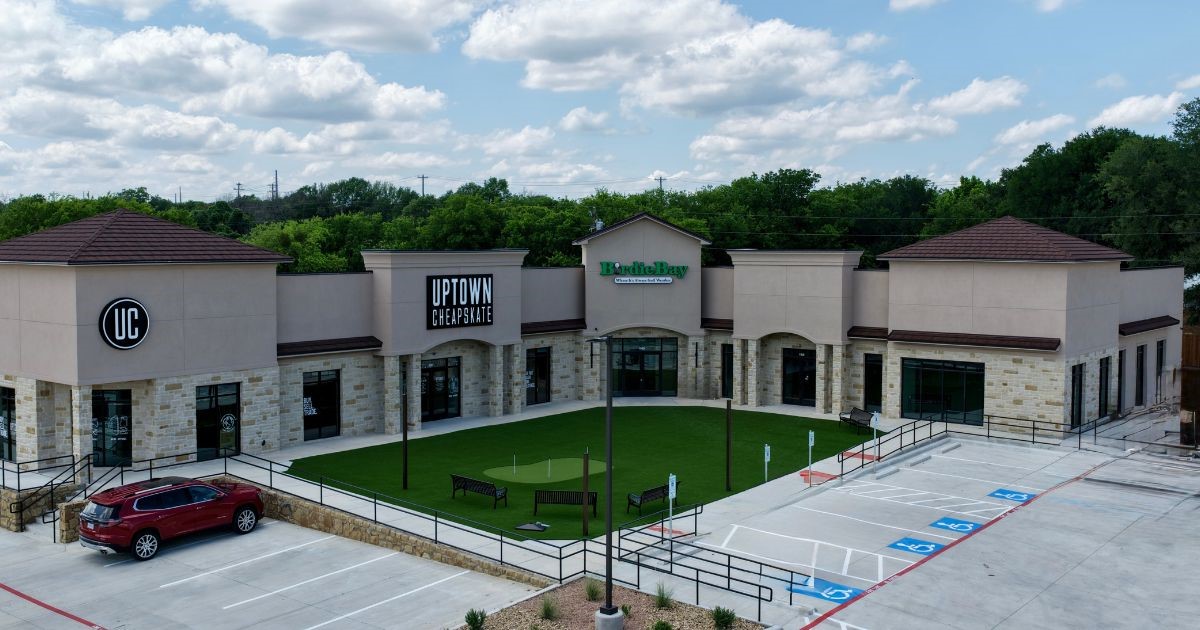 Commercial Lease in Hudson Oaks 4