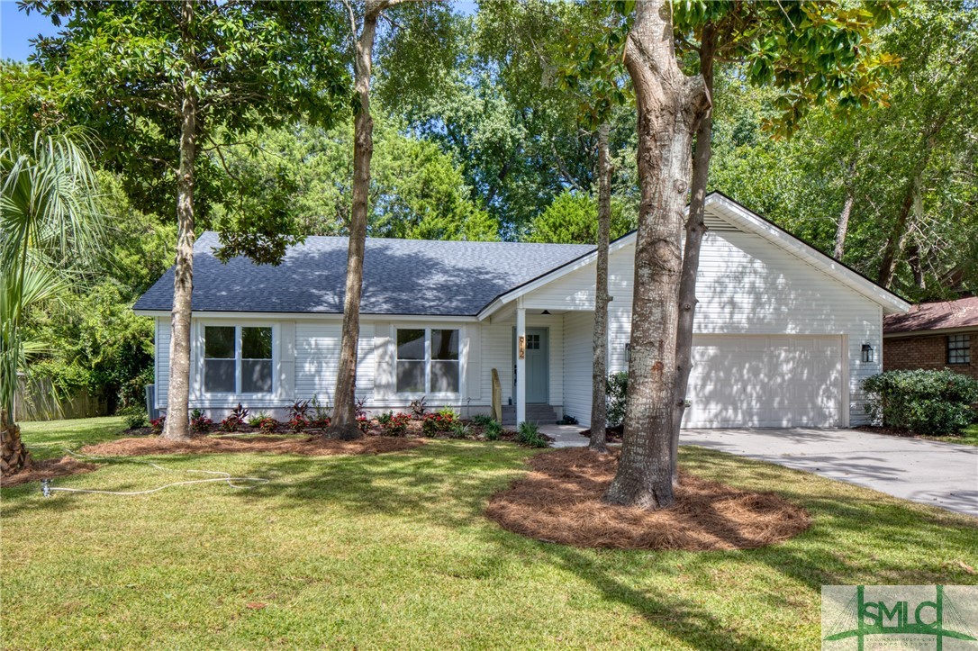 Moss Dr, Savannah, GA 31410