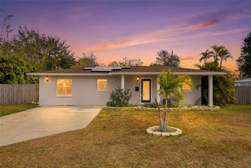 5517 Pershing St Ne, ST PETERSBURG, FL, 33703-2415 | Card Image