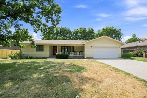 2905 Bluestem Ct, North Newton, KS, 67117-8028 | Card Image