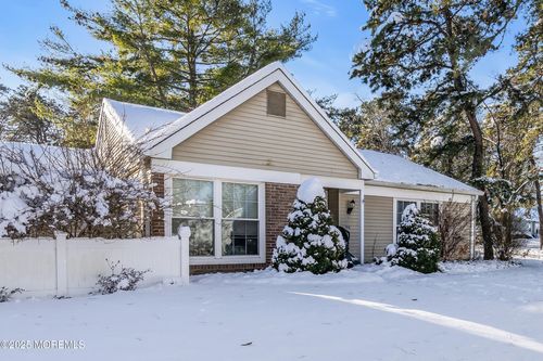 766 Liverpool Cir, Manchester, NJ, 08759-5381 | Card Image