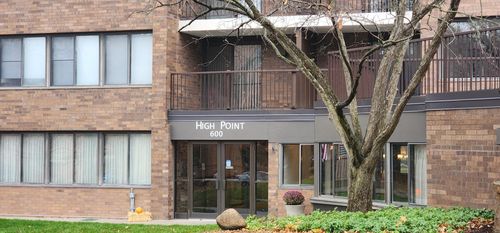 apt-104-600 4th St Sw, Rochester, MN, 55902-3243 | Card Image