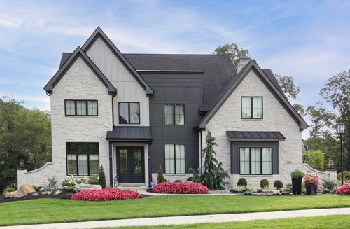 135 Woodford Dr, Evans City, PA, 16033-3606 | Card Image