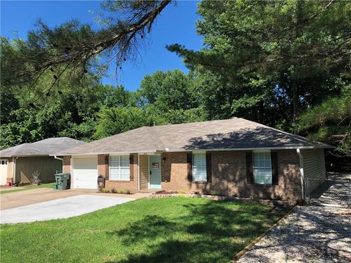 1018 N Lonnie Ave, Fayetteville, AR, 72701-1559 | Card Image