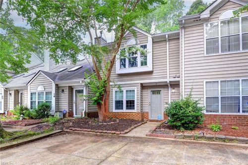 7 Hawthorn Pl, Hampton, VA, 23666-6800 | Card Image