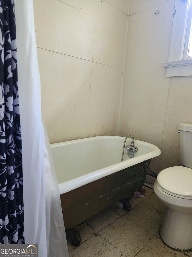 138 R St Nw, House other with 1 bedrooms, 1 bathrooms and null parking in Thomaston GA | Image 5