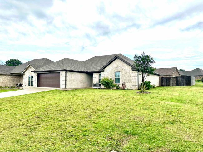 5004 Yukon Drive, House other with 3 bedrooms, 2 bathrooms and null parking in Jonesboro AR | Image 2