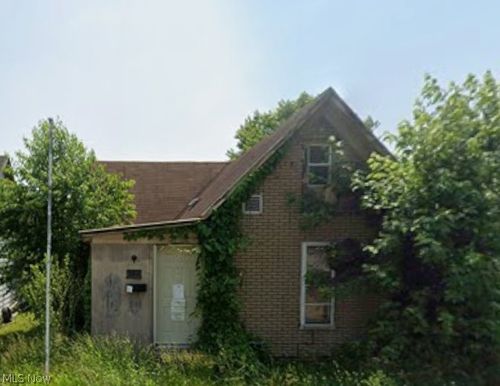 311 Mcconnell St, Uhrichsville, OH, 44683-2225 | Card Image