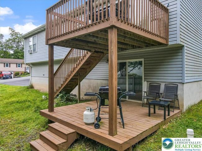 838 Cayuga Way, House other with 4 bedrooms, 3 bathrooms and null parking in Stroudsburg PA | Image 43