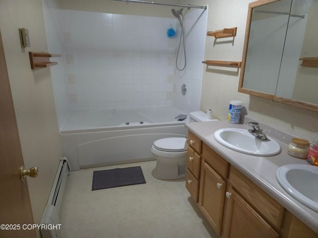 Lower level full bath | Image 7